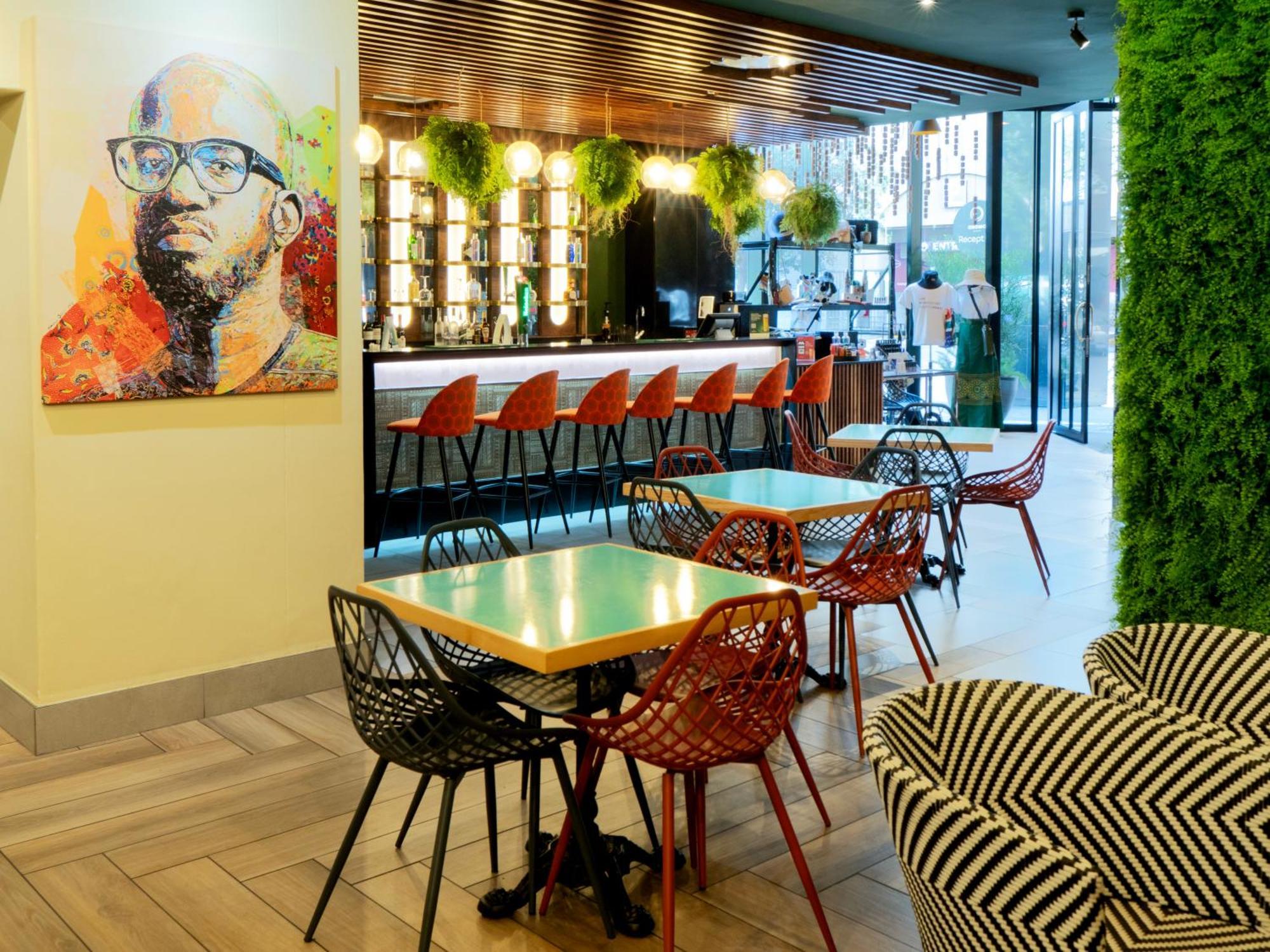Onomo Hotel Johannesburg Sandton Esterno foto