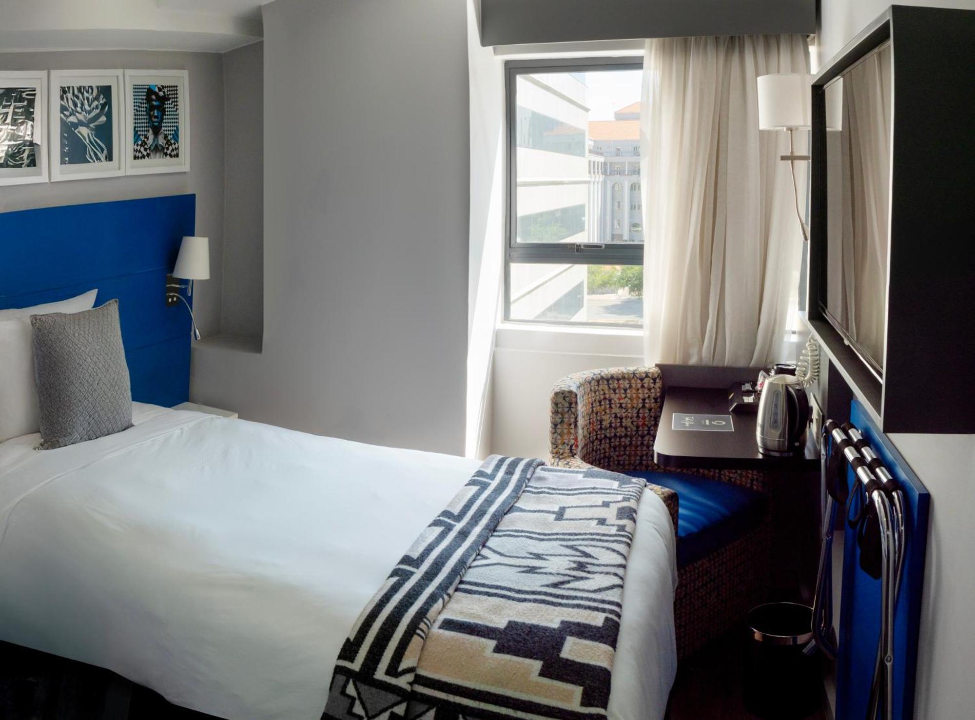 Onomo Hotel Johannesburg Sandton Esterno foto