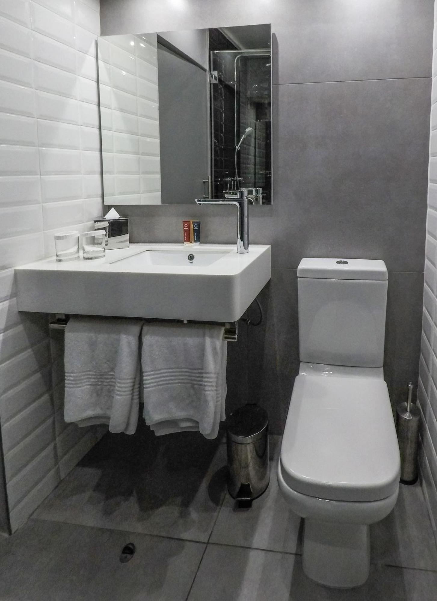 Onomo Hotel Johannesburg Sandton Esterno foto